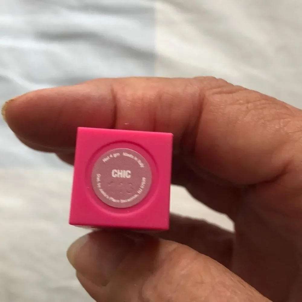 Juvia’s Place The Nude Mauves Lipstick— Chic NIB